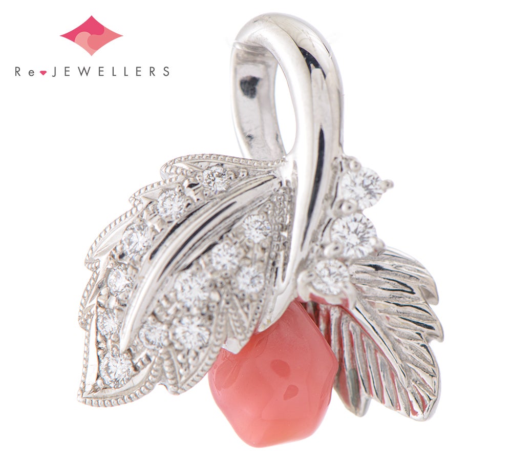 ベルエクラ(Bel Eclat) リーフモチーフ コンクパール1.10ct